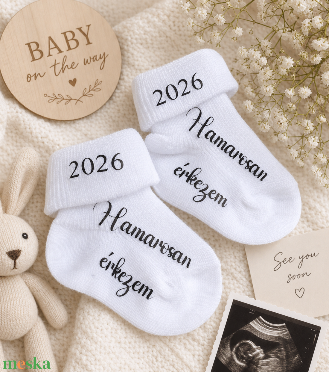 Hamarosan érkezem - Baba bejelentő zokni - baba - mama - babaemlékek - bababejelentők - Meska.hu