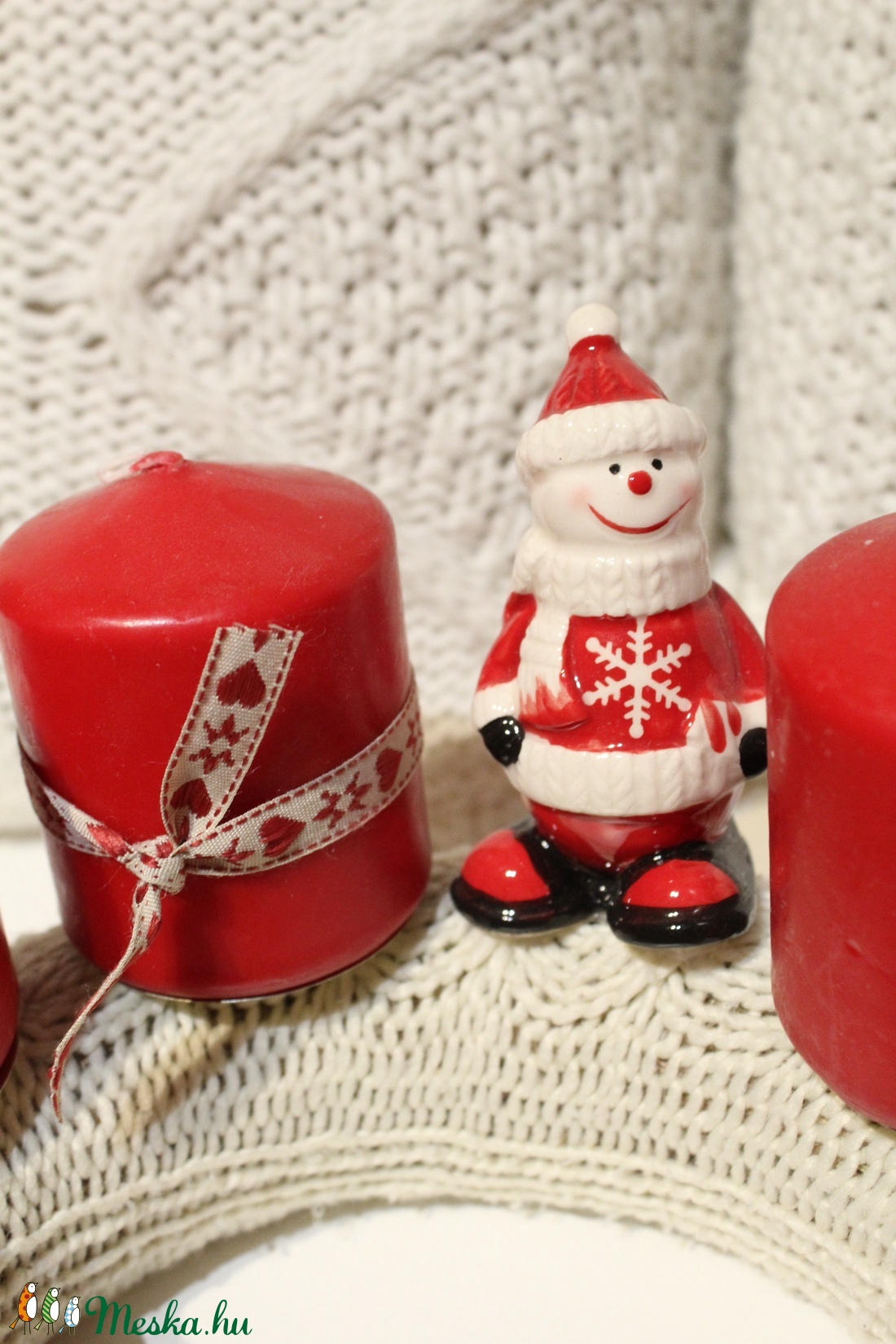 Piros-beige hóemberes kötött adventi koszorú, karácsonyi dekoráció, koszorú, asztaldísz - karácsony - adventi díszek - adventi koszorú - Meska.hu Piros-beige hóemberes kötött adventi koszorú, karácsonyi dekoráció, koszorú, asztaldísz - karácsony - adventi díszek - adventi koszorú - Meska.hu