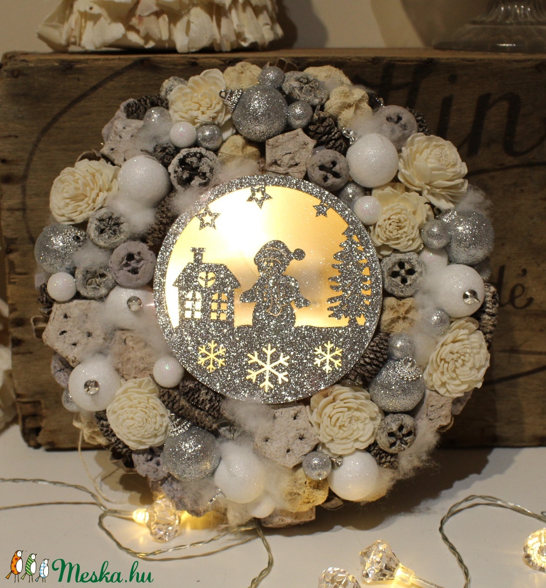 Beige-ezüst világító karácsonyi KOPOGTATÓ, ajtódísz, koszorú - karácsony - adventi díszek - adventi ajtódísz - Meska.hu Beige-ezüst világító karácsonyi KOPOGTATÓ, ajtódísz, koszorú - karácsony - adventi díszek - adventi ajtódísz - Meska.hu