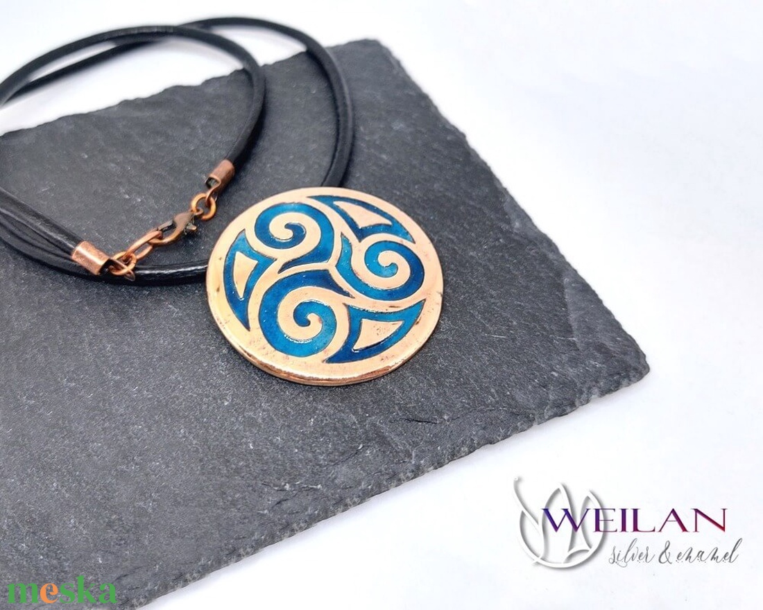 Kelta - Triskelion bronz tűzzománc medál, türkizkék - ékszer - nyaklánc - medálos nyaklánc - Meska.hu Kelta - Triskelion bronz tűzzománc medál, türkizkék - ékszer - nyaklánc - medálos nyaklánc - Meska.hu