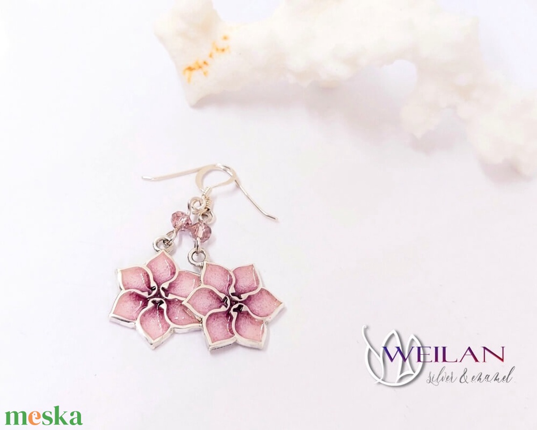 Ezüst Flora - Clematis tűzzománc fülbevaló, rózsaszín-pink - ékszer - fülbevaló - lógó fülbevaló - Meska.hu