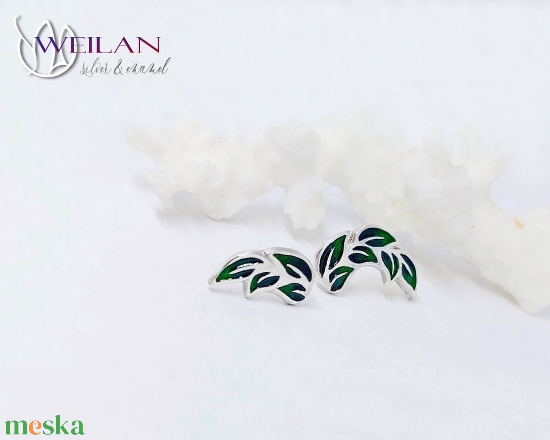 Leaf - Laurus / Babér aszimmetrikus ezüst tűzzománc fülbevaló, zöld - ékszer - fülbevaló - pötty fülbevaló - Meska.hu