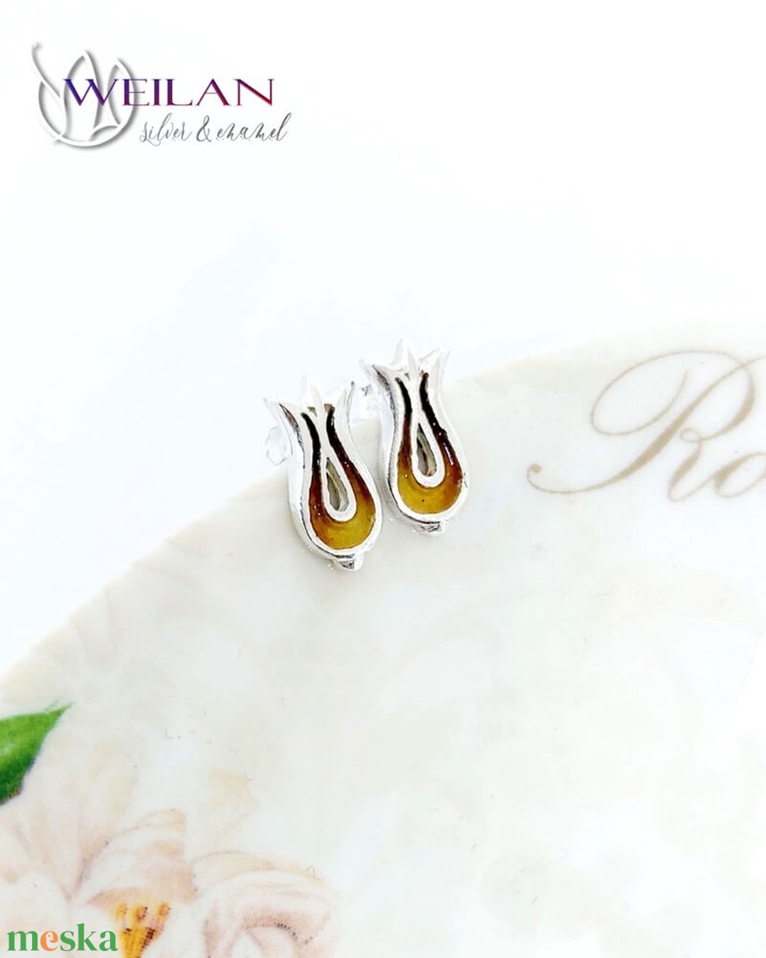 Pántlika ezüst tűzzománc stiftes fülbevaló, piros-narancs-arany - ékszer - fülbevaló - pötty fülbevaló - Meska.hu