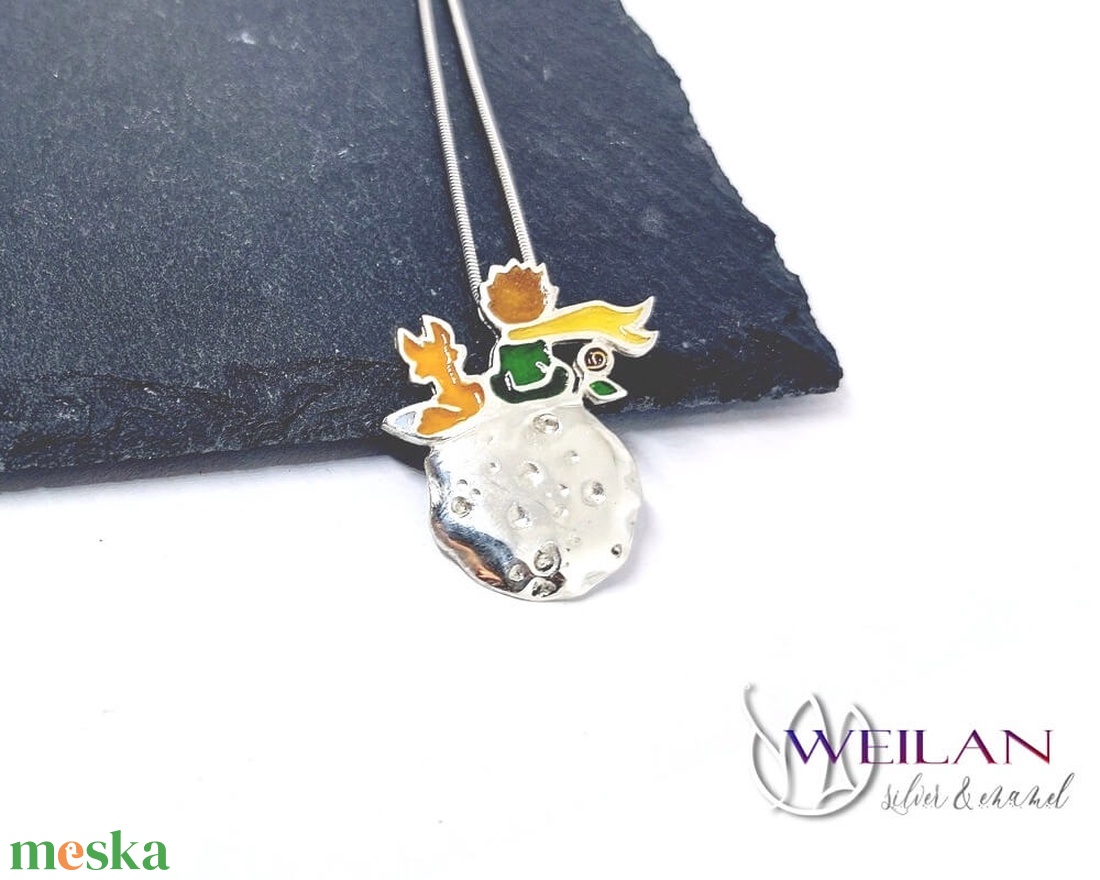 A kis herceg - sárga sállal - ezüst tűzzománc medál - ékszer - nyaklánc - medál - Meska.hu