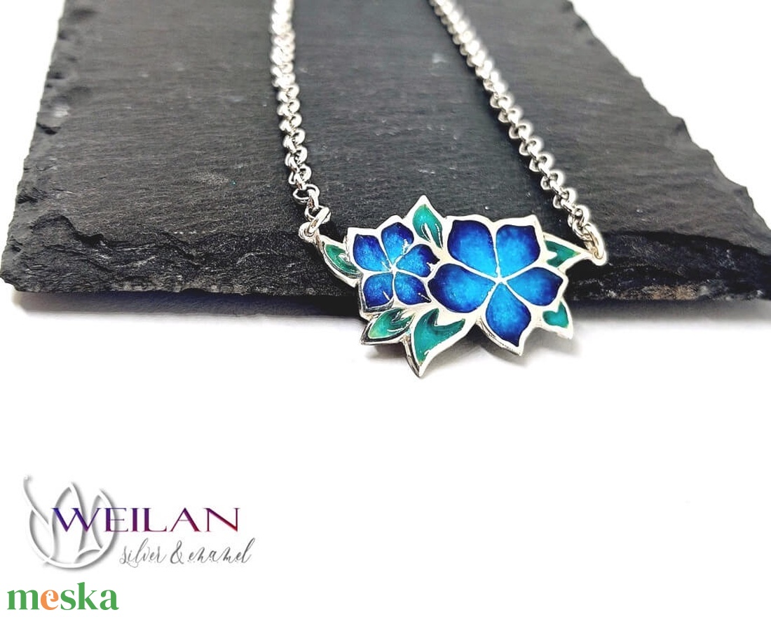 Flora - Nefelejcs ezüst, tűzzománc nyakék, ezüst láncon - kék - ékszer - nyaklánc - medálos nyaklánc - Meska.hu