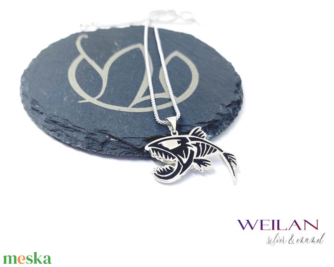 Vadvilág - Piranha, ezüst tűzzománc medál, fekete - ékszer - nyaklánc - medál - Meska.hu
