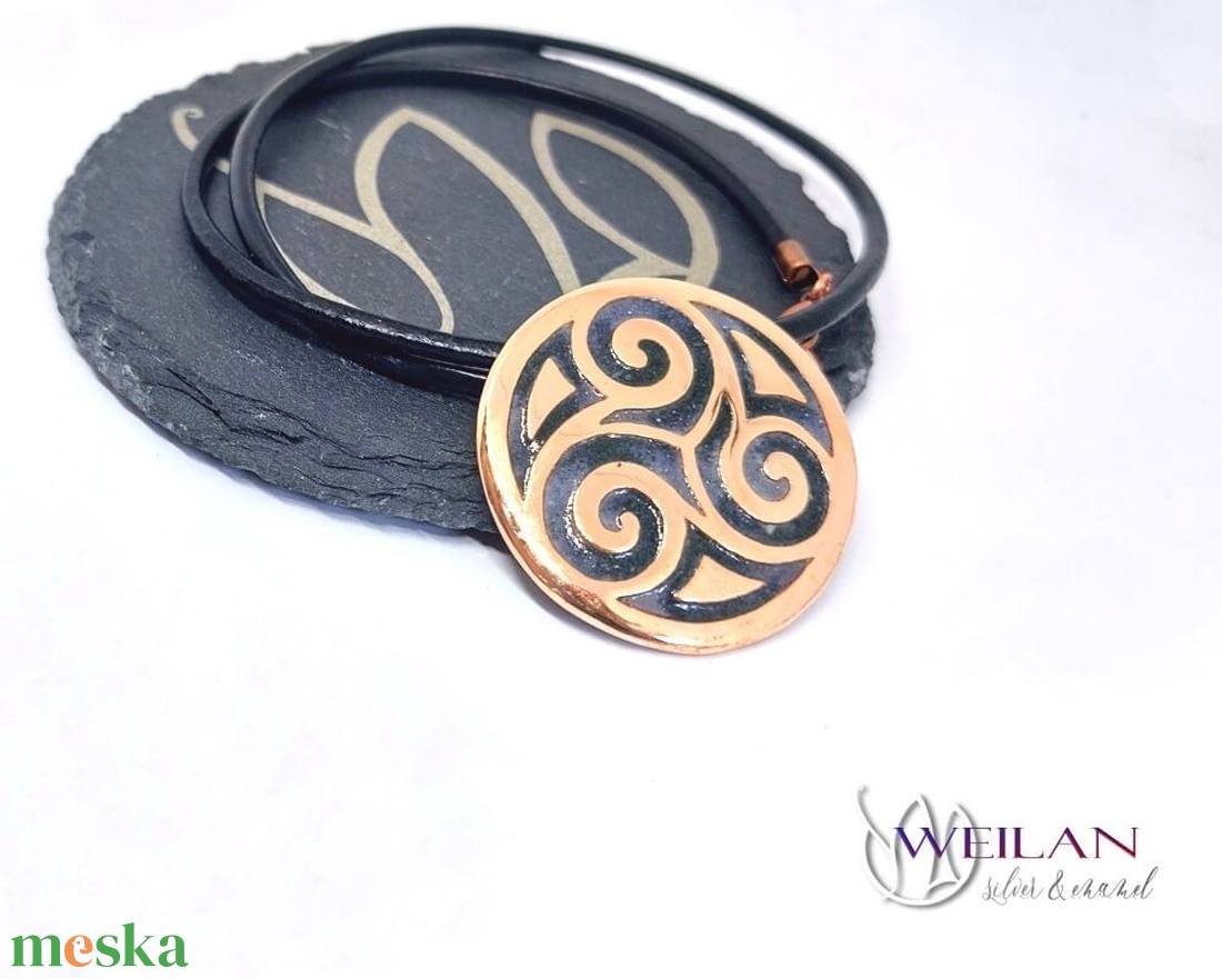 Kelta - Triskelion bronz tűzzománc medál, szürke-fekete - ékszer - nyaklánc - medálos nyaklánc - Meska.hu