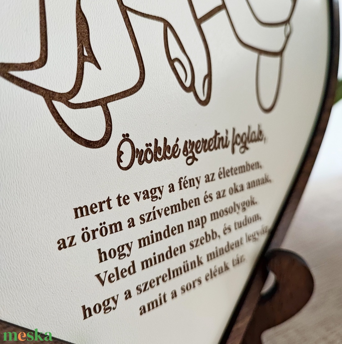 Személyre szabott szív alakú asztaldísz  szerelmes idézettel és nevekkel - otthon & életmód - dekoráció - asztal és polc dekoráció - asztaldísz - Meska.hu