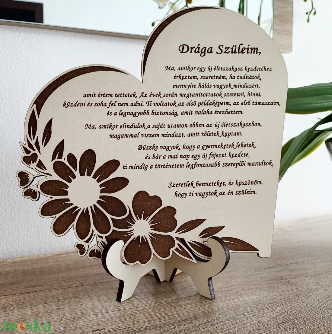 Szülőköszöntő fa szív tábla virágmintával  személyre szabható szöveggel - esküvő - emlék & ajándék - szülőköszöntő ajándék - Meska.hu
