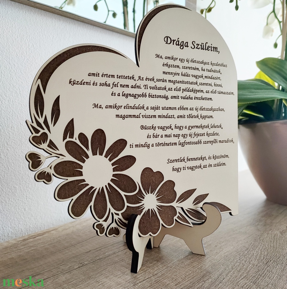 Szülőköszöntő fa szív tábla virágmintával  személyre szabható szöveggel - esküvő - emlék & ajándék - szülőköszöntő ajándék - Meska.hu