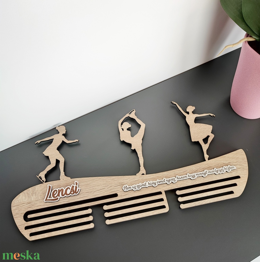 Egyedi éremtartó bármely sportághoz - otthon & életmód - dekoráció - fali és függő dekoráció - éremtartó - Meska.hu Egyedi éremtartó bármely sportághoz - otthon & életmód - dekoráció - fali és függő dekoráció - éremtartó - Meska.hu