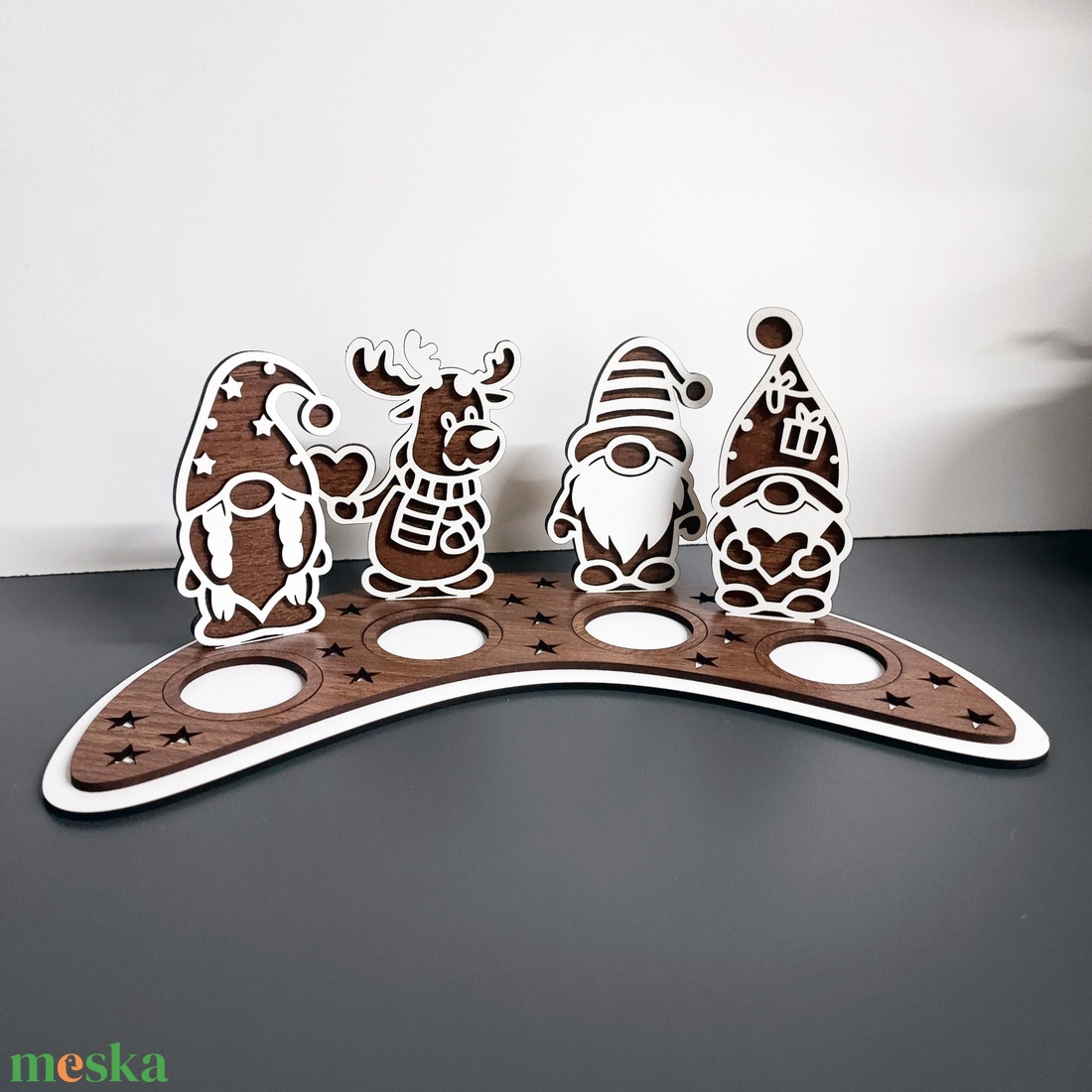 Karácsonyi gyertyatartó manókkal és rénszarvassal - karácsony - karácsonyi lakásdekoráció - karácsonyi illatgyertya, mécses - Meska.hu