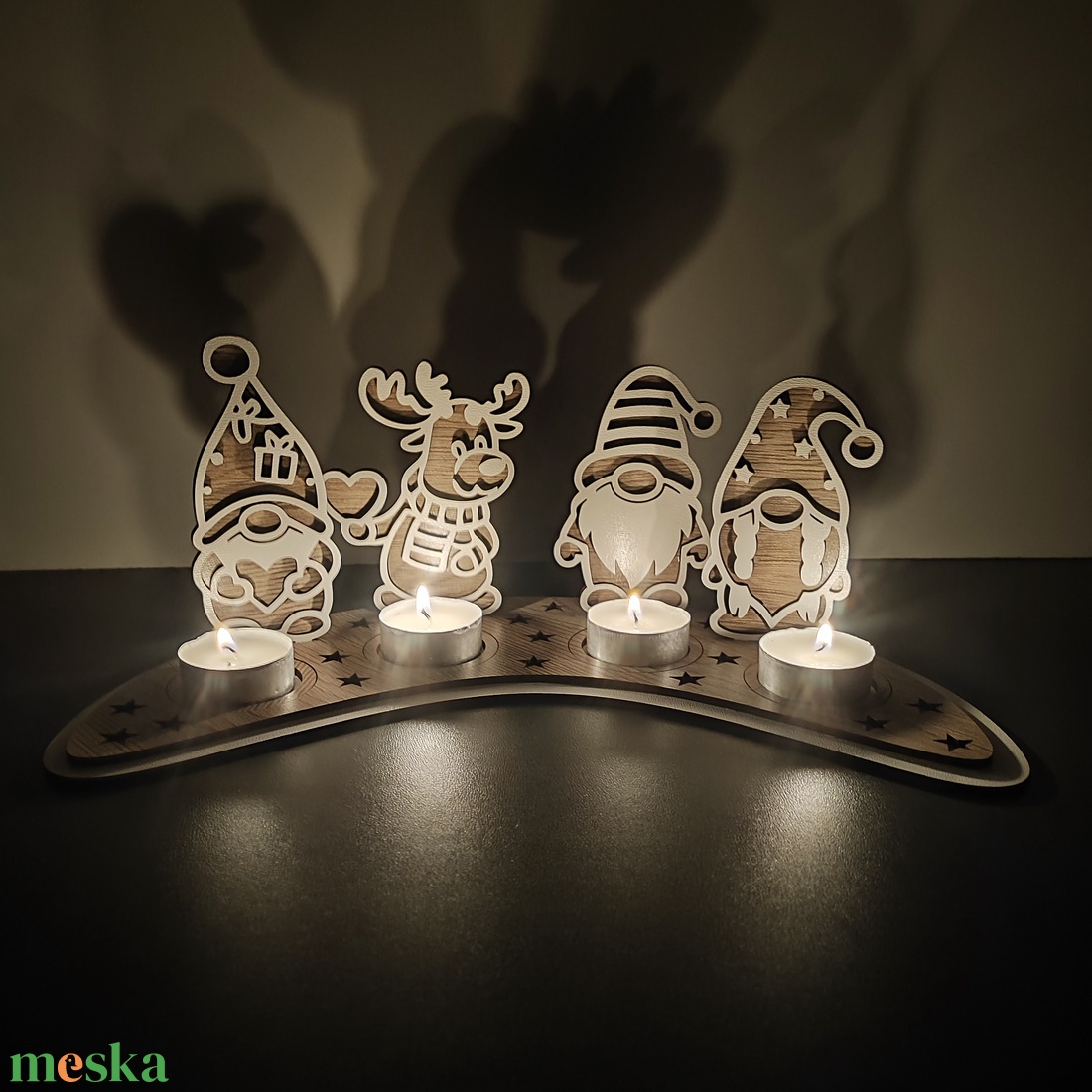 Karácsonyi gyertyatartó manókkal és rénszarvassal - karácsony - karácsonyi lakásdekoráció - karácsonyi illatgyertya, mécses - Meska.hu