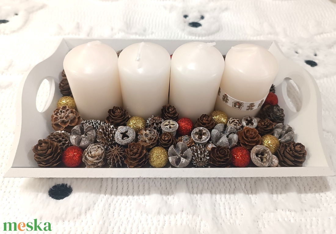 Kisebb méretű adventi koszorú fehér gyertyákkal - karácsony - adventi díszek - adventi koszorú - Meska.hu Kisebb méretű adventi koszorú fehér gyertyákkal - karácsony - adventi díszek - adventi koszorú - Meska.hu