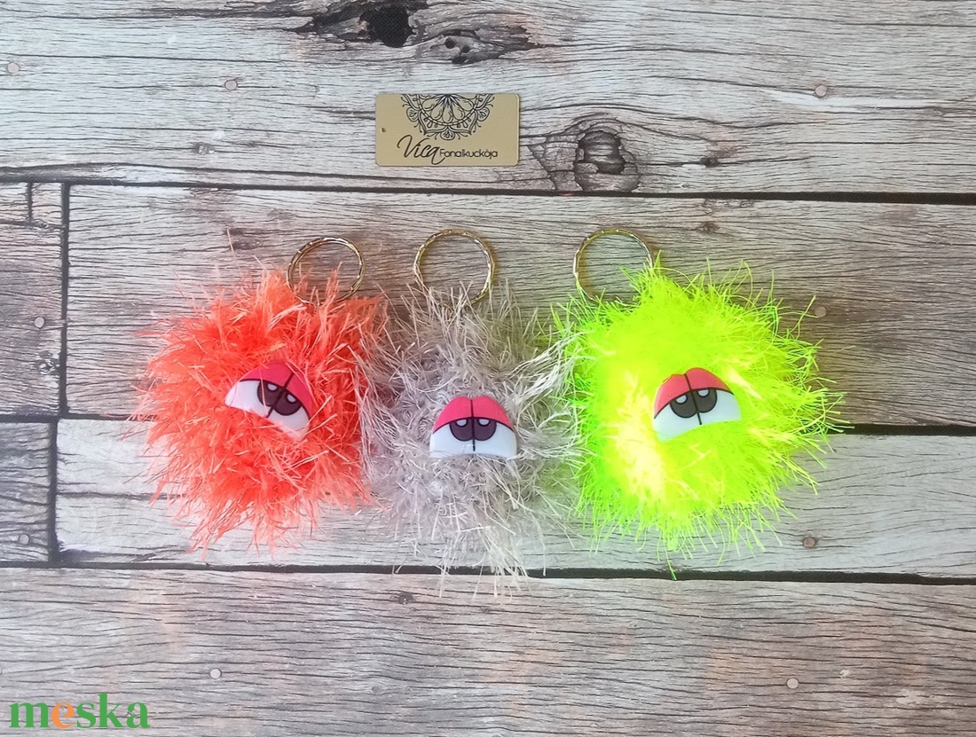 Horgolt kulcstartó - táska & tok - kulcstartó & táskadísz - kulcstartó - Meska.hu