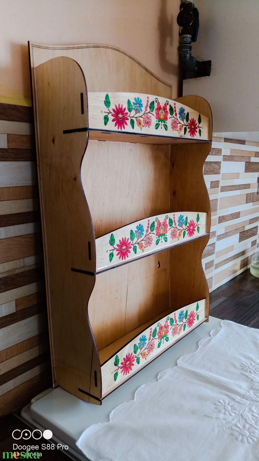 Fali fűszertartó polc, magyaros mintával. - otthon & életmód - konyhafelszerelés, tálalás - konyhai tárolás - fűszertartó - Meska.hu Fali fűszertartó polc, magyaros mintával. - otthon & életmód - konyhafelszerelés, tálalás - konyhai tárolás - fűszertartó - Meska.hu