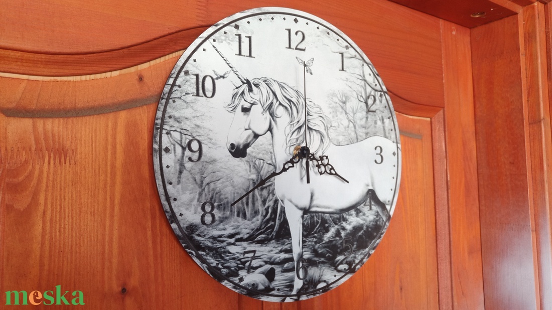 Unikornisos falióra 30cm - otthon & életmód - dekoráció - fali és függő dekoráció - falióra & óra - Meska.hu