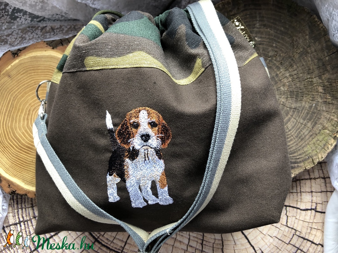 Beagle kutyás-vászon hímzett  táska  - táska & tok - variálható táska - Meska.hu
