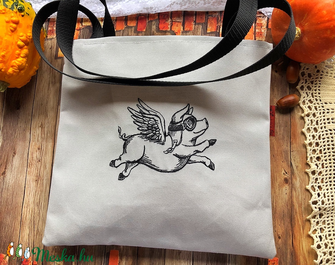 Vidám malacka-Hímzett vízlepergetős kistáska - táska & tok - uzsonna- & ebéd tartó - ebéd tasak, doboz - Meska.hu