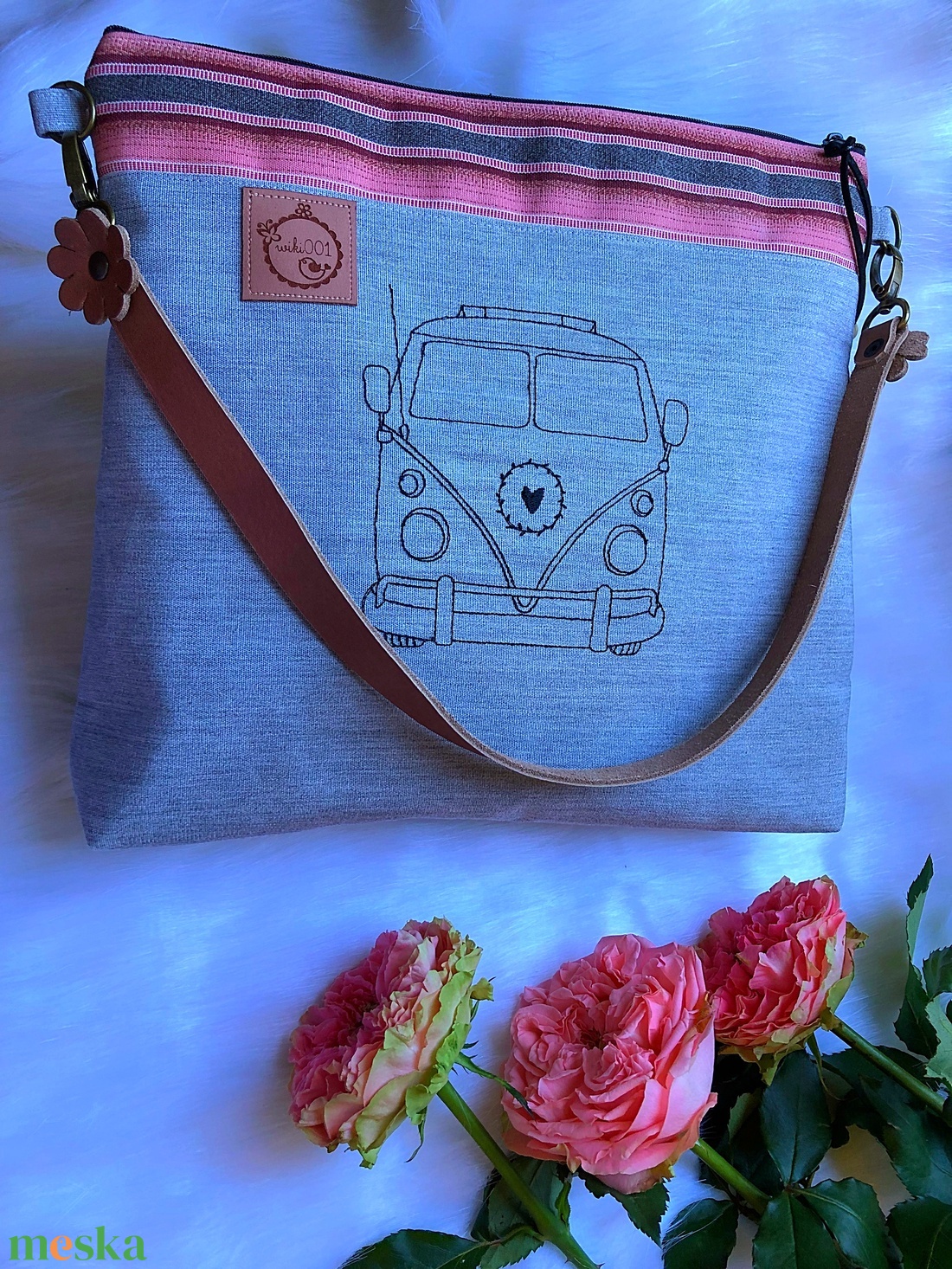 Bőr pántos Volkswagen T1-es válltáska  - táska & tok - variálható táska - Meska.hu