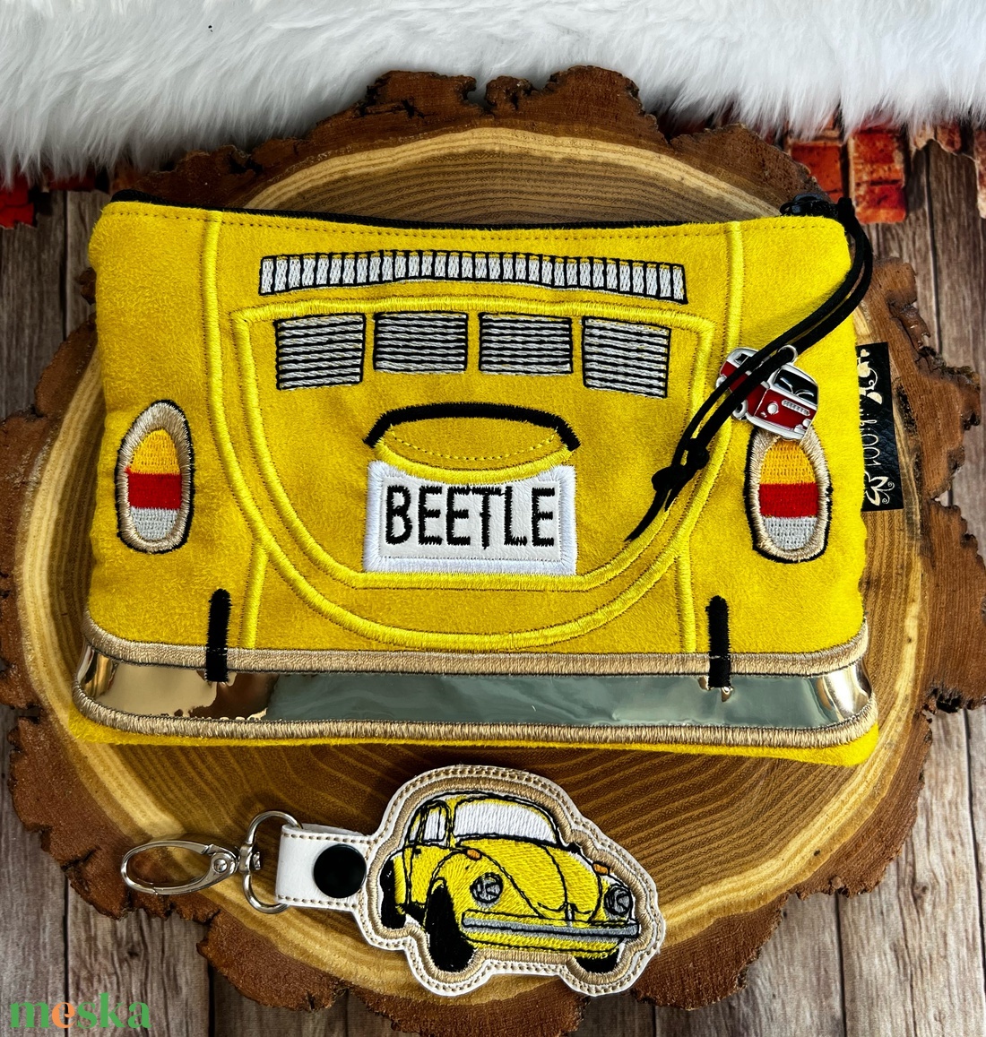 RENDELÉSRE KÉSZÜL! - Vw Beetle műbőr tok-neszesszer és kulcstartó - táska & tok - neszesszer - Meska.hu RENDELÉSRE KÉSZÜL! - Vw Beetle műbőr tok-neszesszer és kulcstartó - táska & tok - neszesszer - Meska.hu