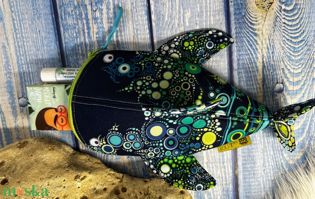 Rendelhető!- Cápa tolltartó neszesszer-kék zöld buborékos - otthon & életmód - papír, írószer - tolltartó & ceruzatekercs - Meska.hu Rendelhető!- Cápa tolltartó neszesszer-kék zöld buborékos - otthon & életmód - papír, írószer - tolltartó & ceruzatekercs - Meska.hu
