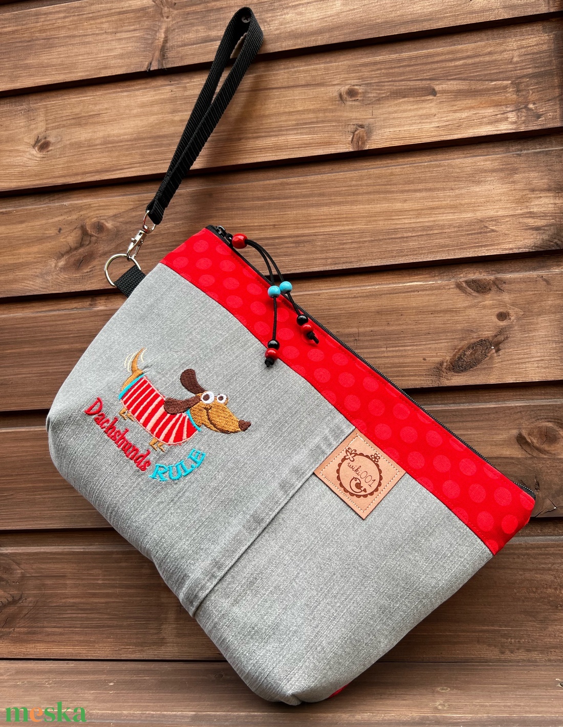 Hímzett Tacsi mintás farmer és vászon neszesszer, csukló táska - táska & tok - neszesszer - Meska.hu