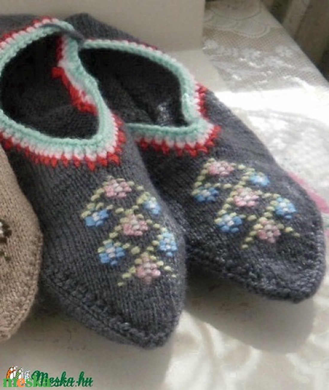 Sváb tutyi szürke (kötött lábbeli) - ruha & divat - cipő & papucs - mamusz & házicipő - Meska.hu