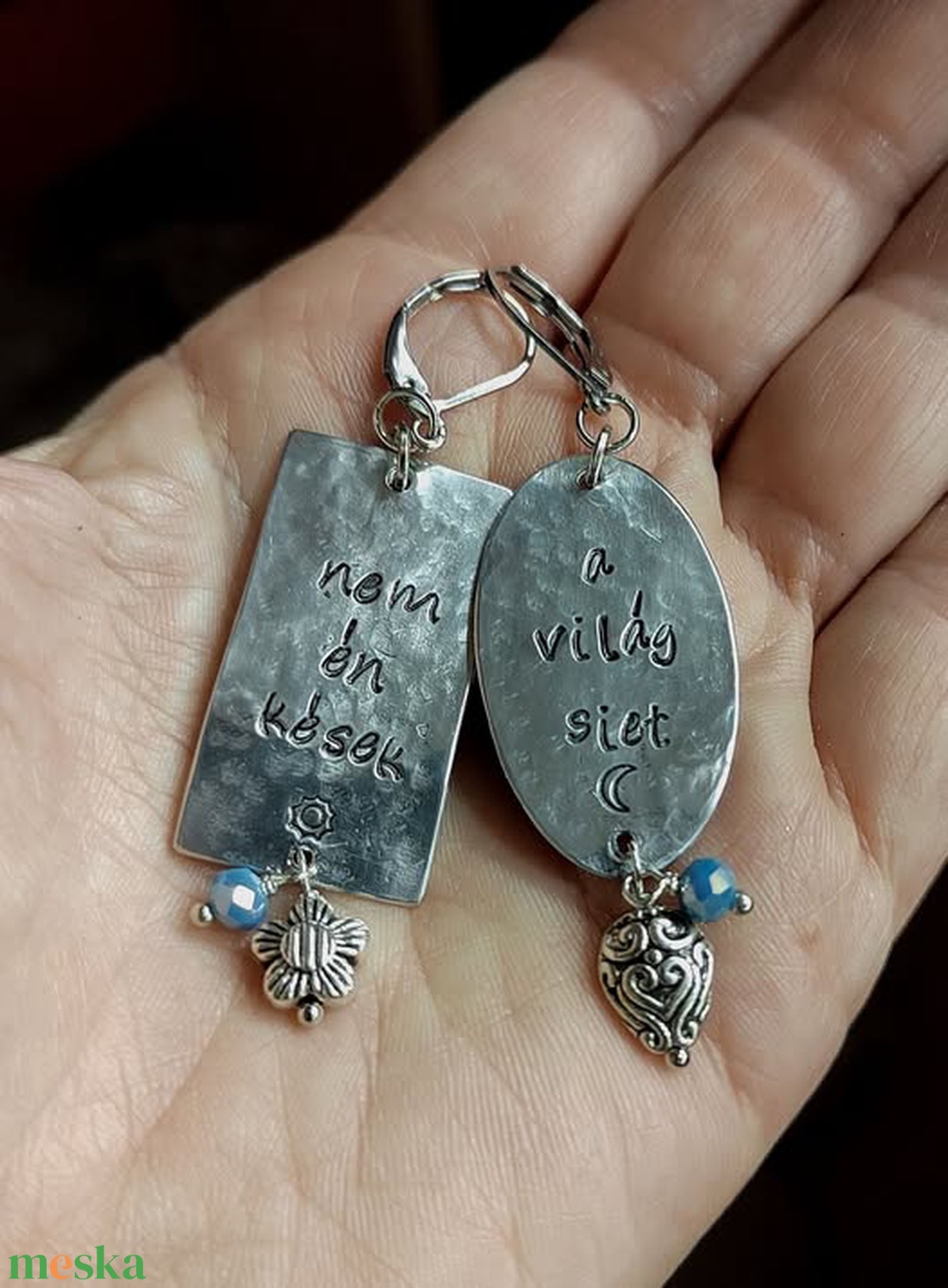 Feliratos fülbevalók , dalszöveggel - ékszer - fülbevaló - lógó fülbevaló - Meska.hu