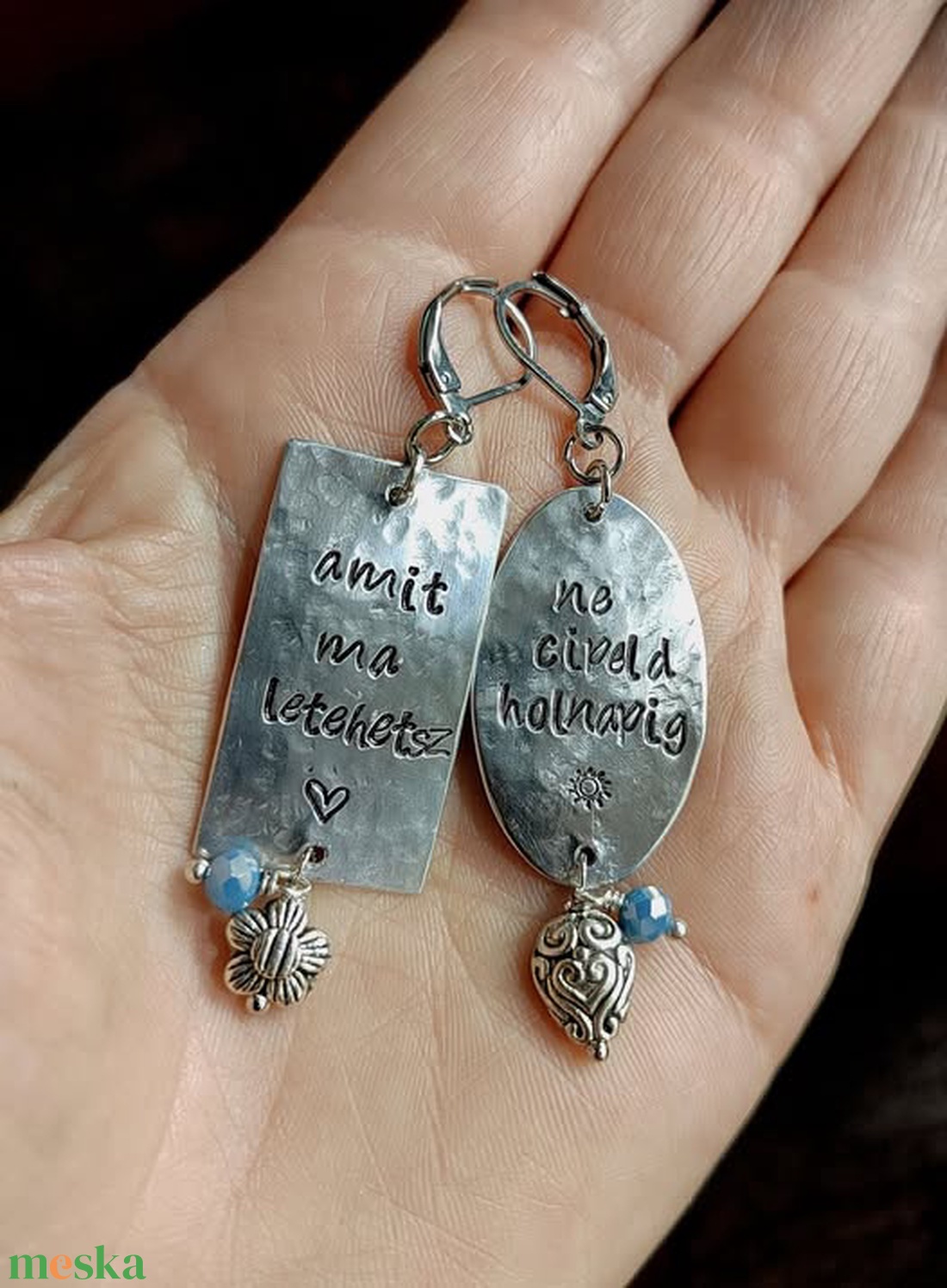 Feliratos fülbevalók , dalszöveggel - ékszer - fülbevaló - lógó fülbevaló - Meska.hu