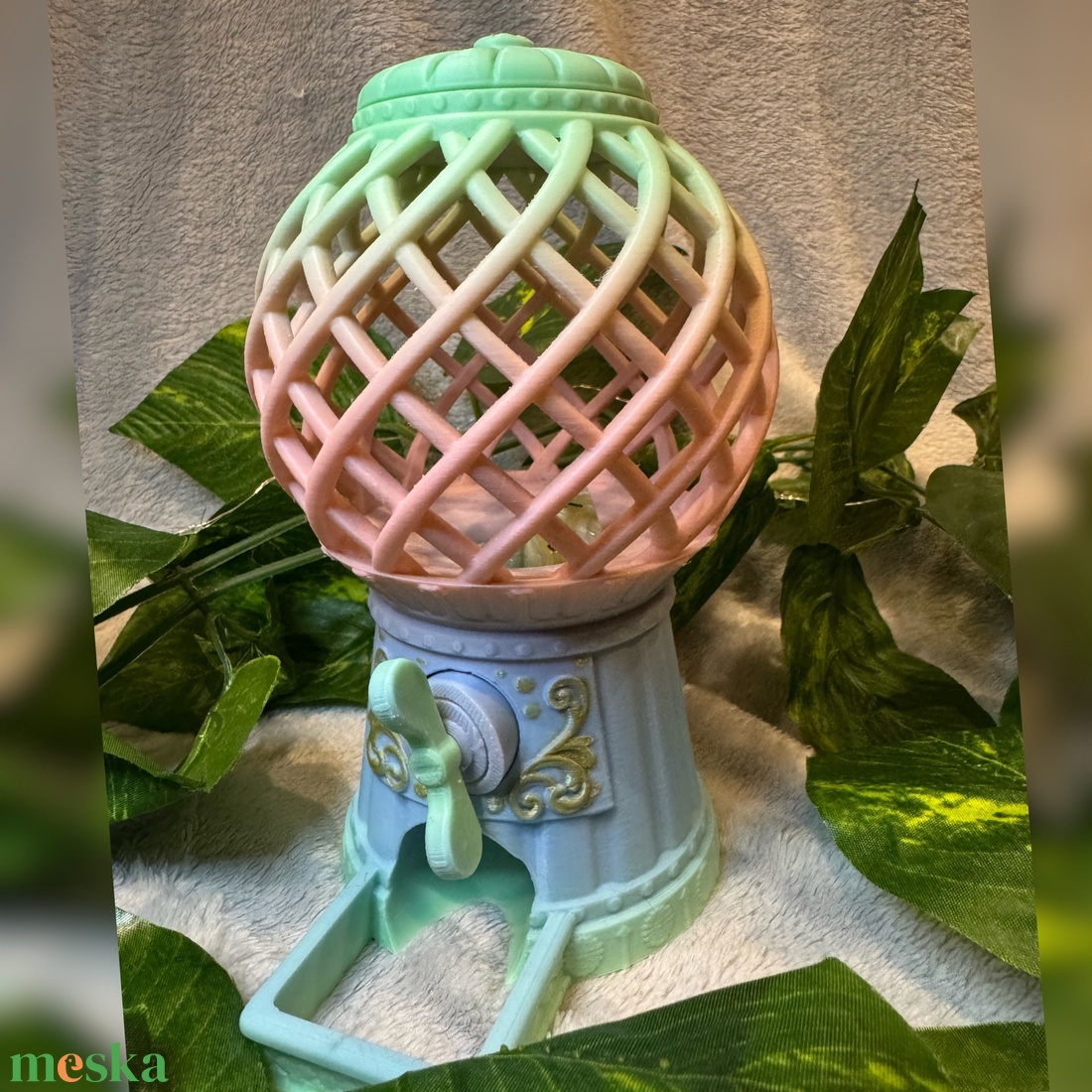 [MŰKÖDŐ] Dobókocka tartó és torony - játék & sport - táblajáték és kártyajáték - társasjátékok - Meska.hu