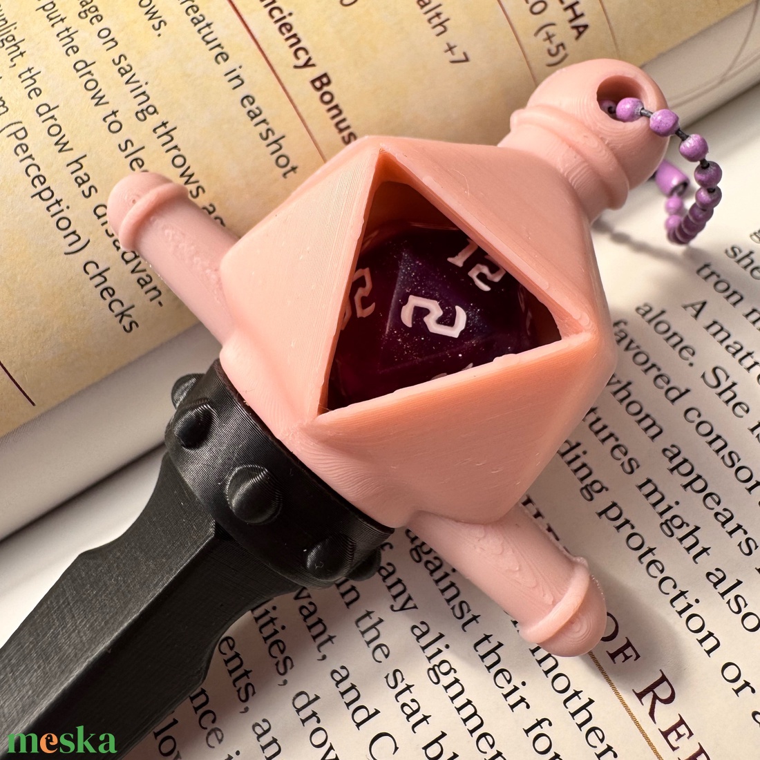 [Fighter] - D20 tartó charm - táska & tok - kulcstartó & táskadísz - kulcstartó - Meska.hu