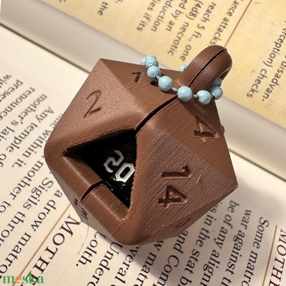 [Mimic] - D20 tartó charm - táska & tok - kulcstartó & táskadísz - kulcstartó - Meska.hu