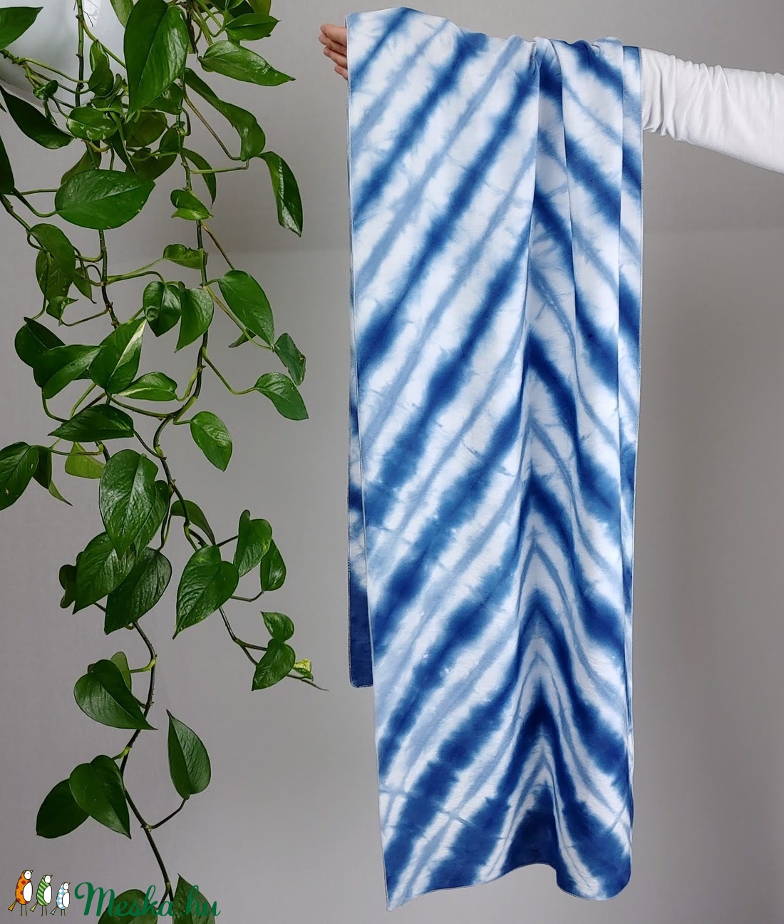 Kék csíkos vállkendő, sál, shibori, batik - ruha & divat - sál, sapka, kendő - sál - Meska.hu