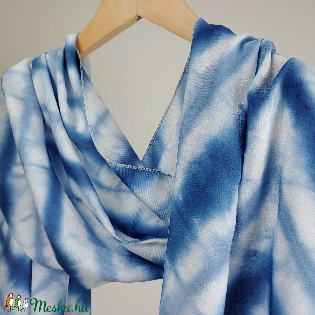 Kék csíkos vállkendő, sál, shibori, batik - ruha & divat - sál, sapka, kendő - sál - Meska.hu