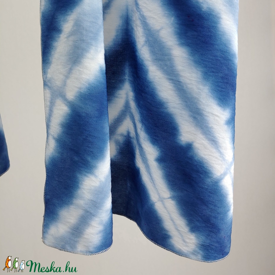 Kék csíkos vállkendő, sál, shibori, batik - ruha & divat - sál, sapka, kendő - sál - Meska.hu