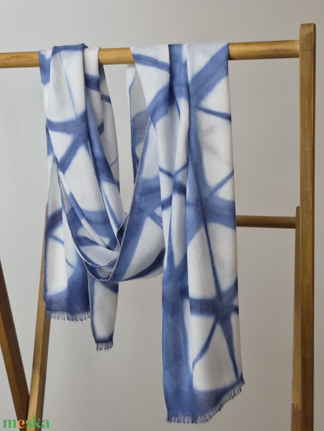 Laza kék-fehér shibori sál - ruha & divat - sál, sapka, kendő - kendő - Meska.hu