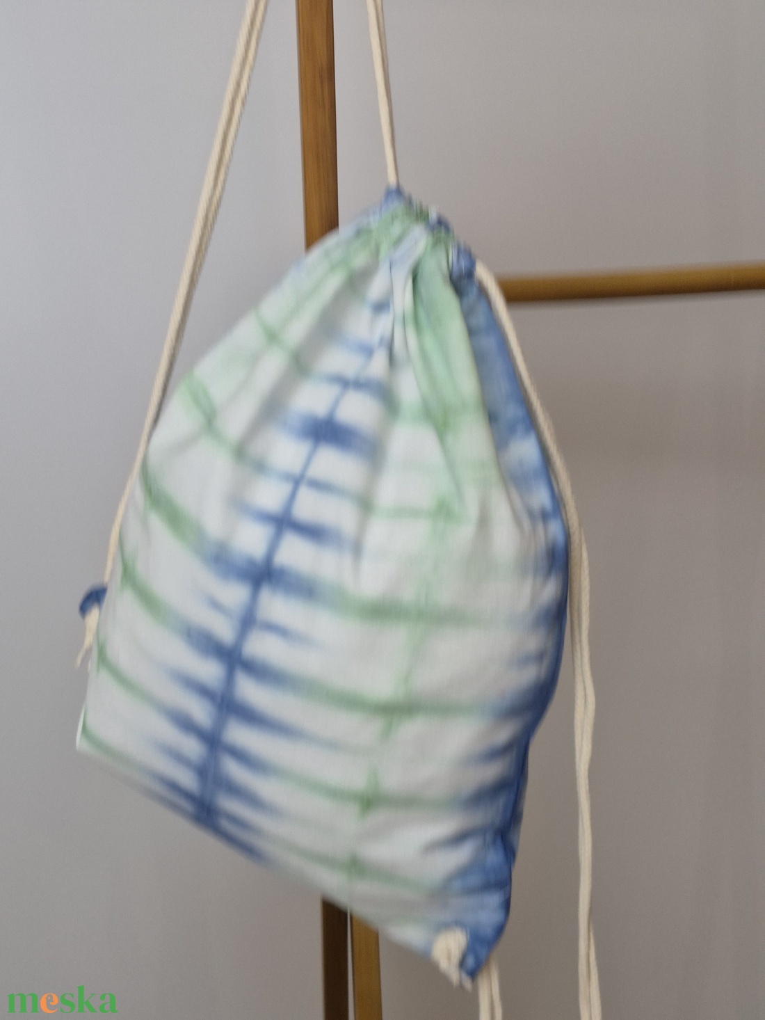 Kék-zöld csíkos shibori hátizsák, gymbag, táska - táska & tok - hátizsák - tornazsák, gymbag - Meska.hu