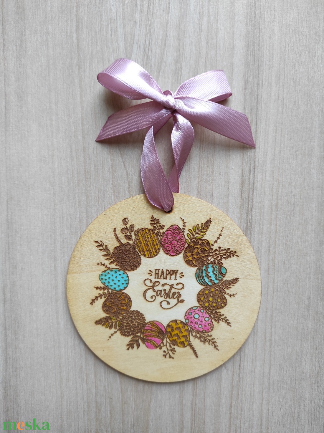 Tojás koszorú Happy Easter felirattal- fali dekoráció - otthon & életmód - dekoráció - fali és függő dekoráció - falra akasztható dekor - Meska.hu Tojás koszorú Happy Easter felirattal- fali dekoráció - otthon & életmód - dekoráció - fali és függő dekoráció - falra akasztható dekor - Meska.hu