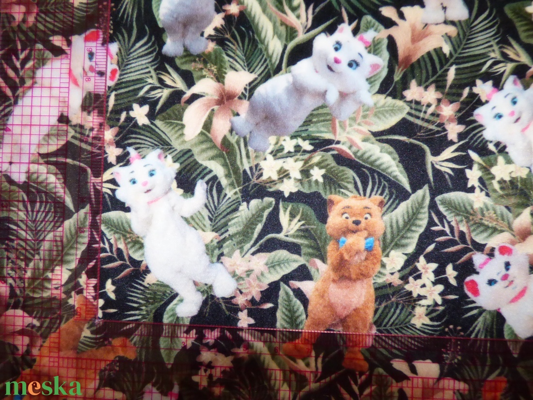 Cicás plüssvelúr - kellékek & szerszámok - méteráru - szövet - Meska.hu