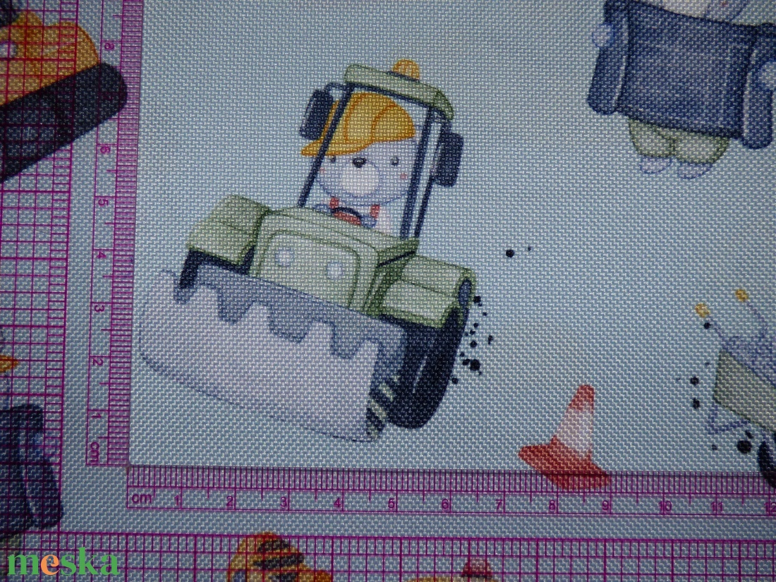 Mackó munkagépekkel vízálló szöveg, gyöngyvászon - kellékek & szerszámok - méteráru - vászon - gyöngyvászon - Meska.hu