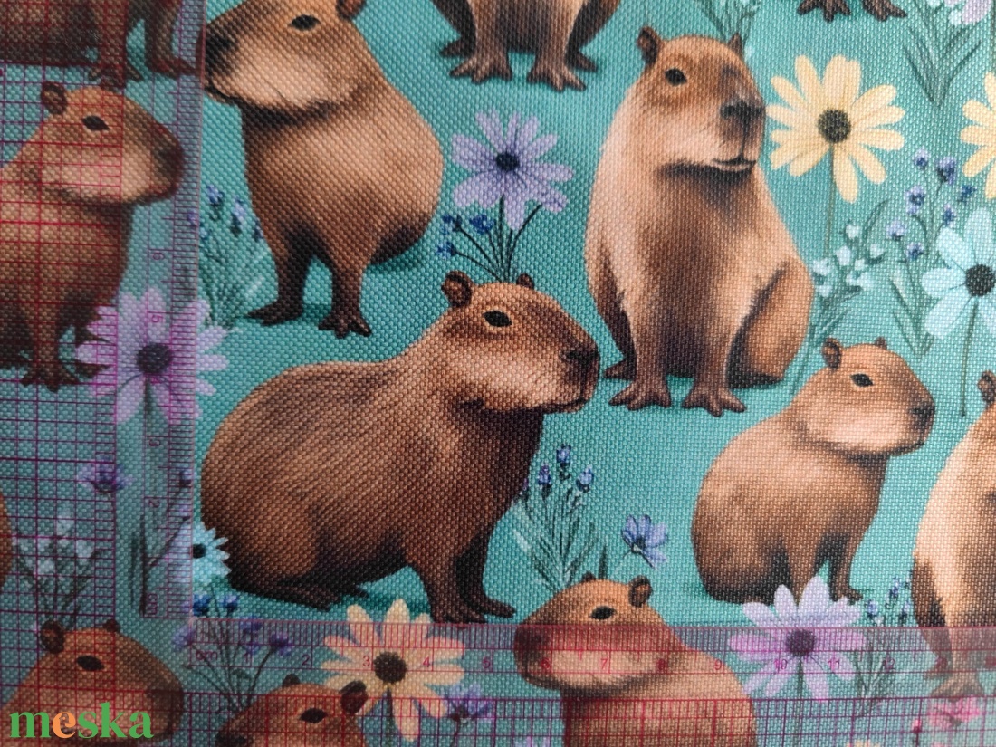 Kapibarás vízálló poliészter szövet, capybara, Oxford, kapibara - diy (csináld magad) - egységcsomag - Meska.hu