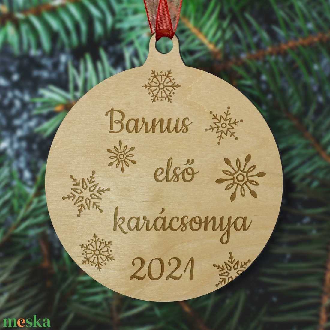 Baba első karácsonya névre szóló karácsonyfadísz fából, gravírozott egyedi dekoráció hópihe mintával gyereknek - karácsony - karácsonyi lakásdekoráció - karácsonyfadíszek - Meska.hu
