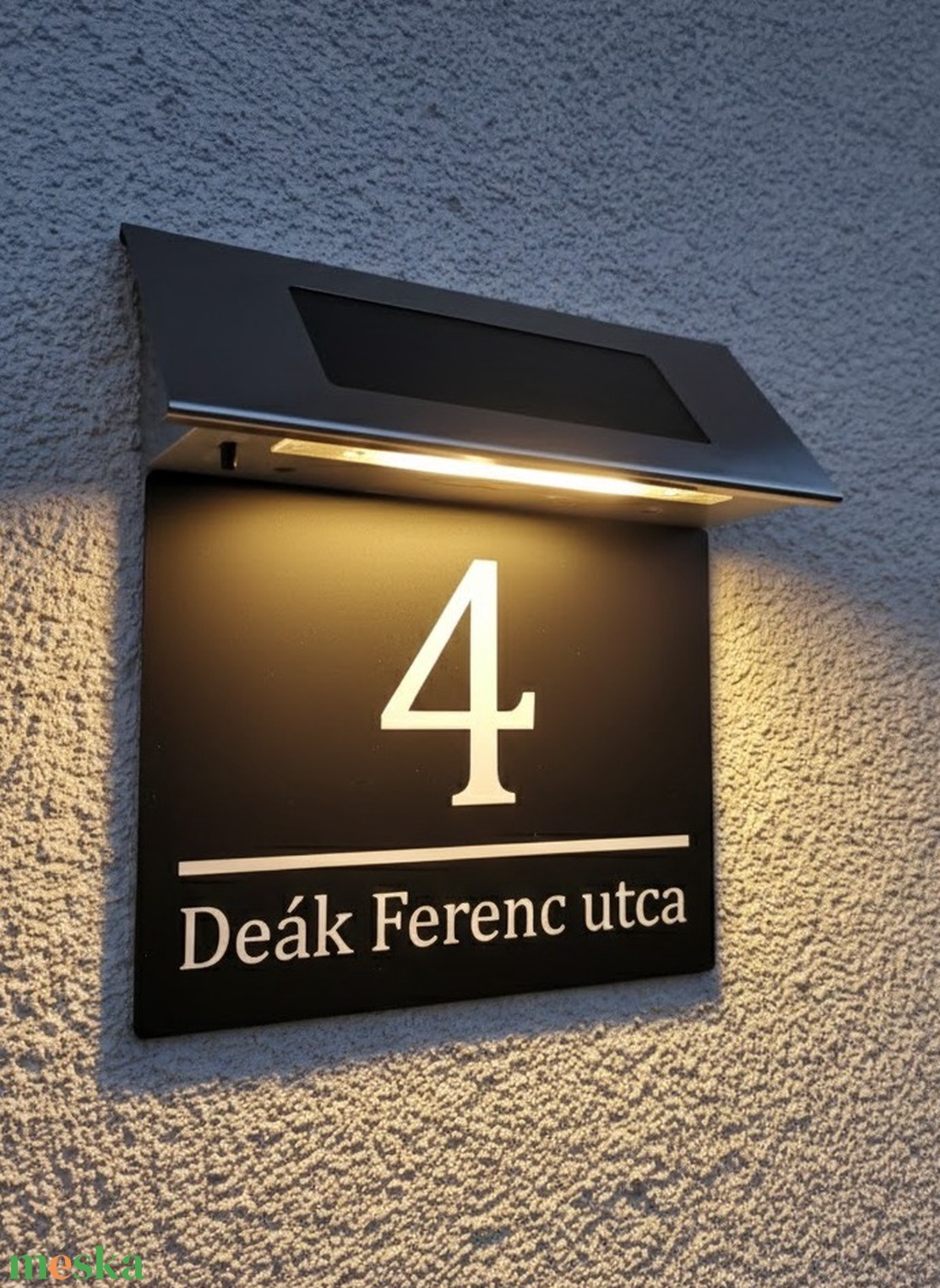 Napelemes Egyedi Világító Házszámtábla LED szalagos - Kültéri Utcanévtábla + Házszám - 4 színben - otthon & életmód - ház & kert - házszám - Meska.hu