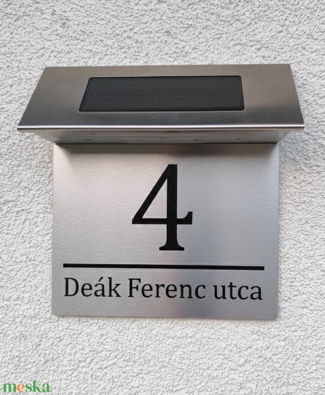 Napelemes Egyedi Világító Házszámtábla LED szalagos - Kültéri Utcanévtábla + Házszám - 4 színben - otthon & életmód - ház & kert - házszám - Meska.hu