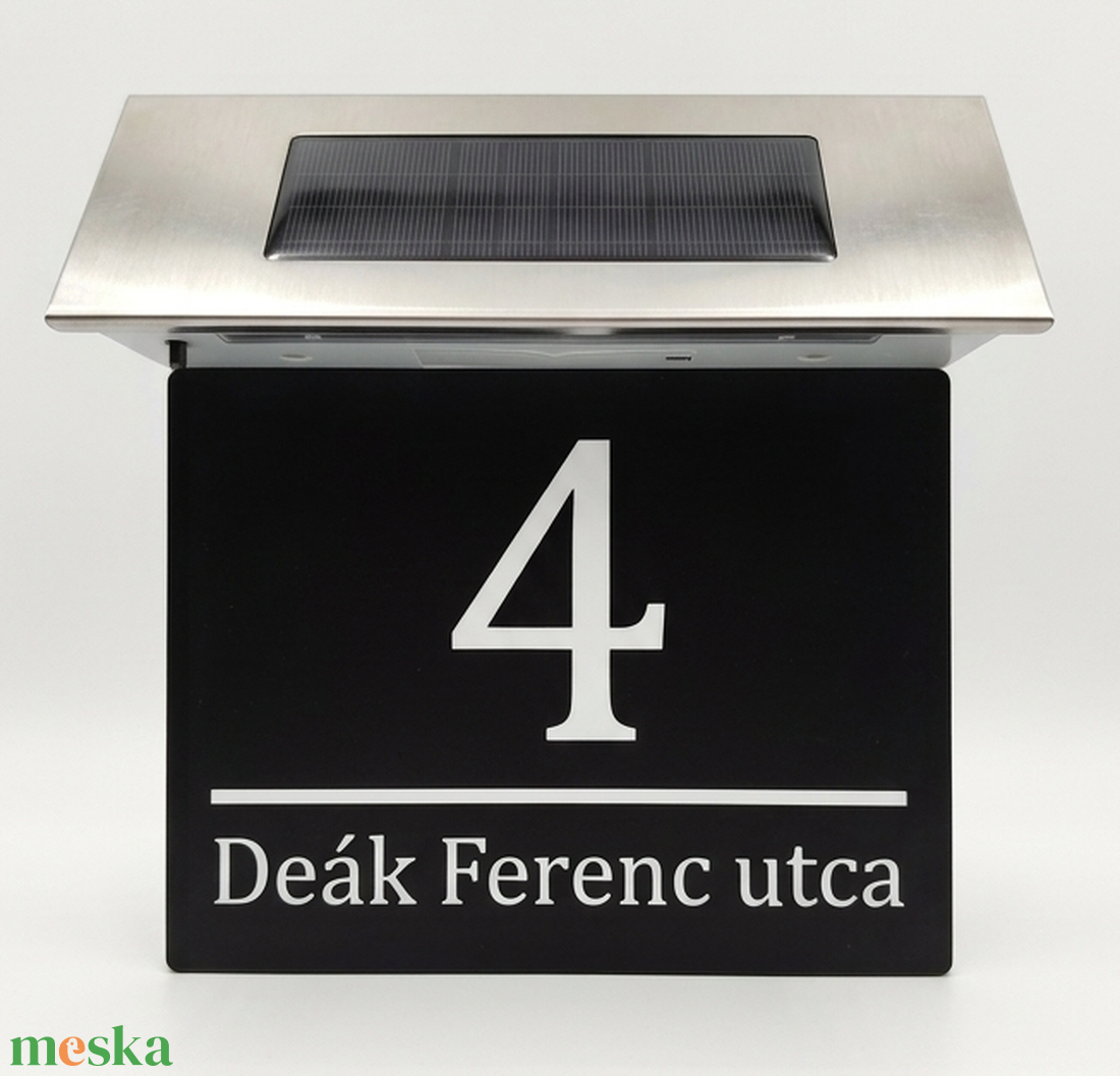 Egyedi Napelemes Világító Házszámtábla LED szalagos - Kültéri Utcanévtábla + Házszám - 4 színben - otthon & életmód - ház & kert - házszám - Meska.hu