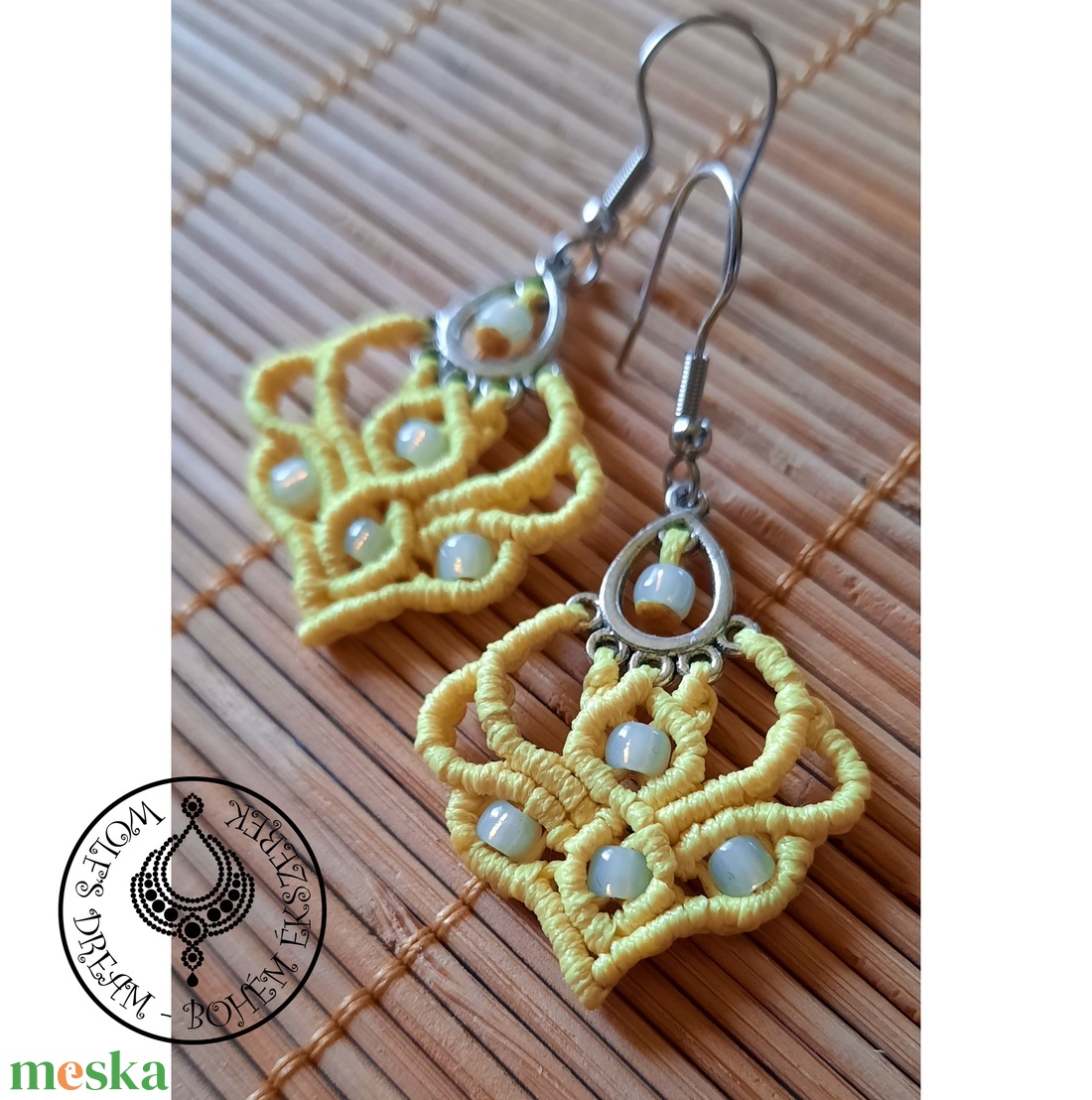 Mikromakramé fülbevaló - ékszer - fülbevaló - lógó fülbevaló - Meska.hu