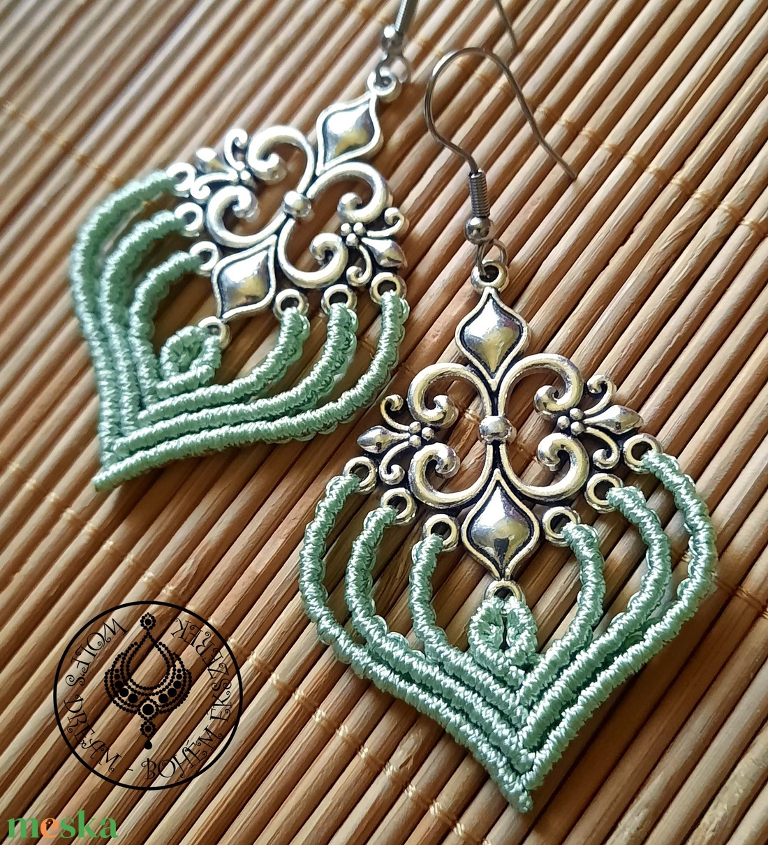 Ornament fülbevaló - világoszöld - ékszer - fülbevaló - lógó fülbevaló - Meska.hu