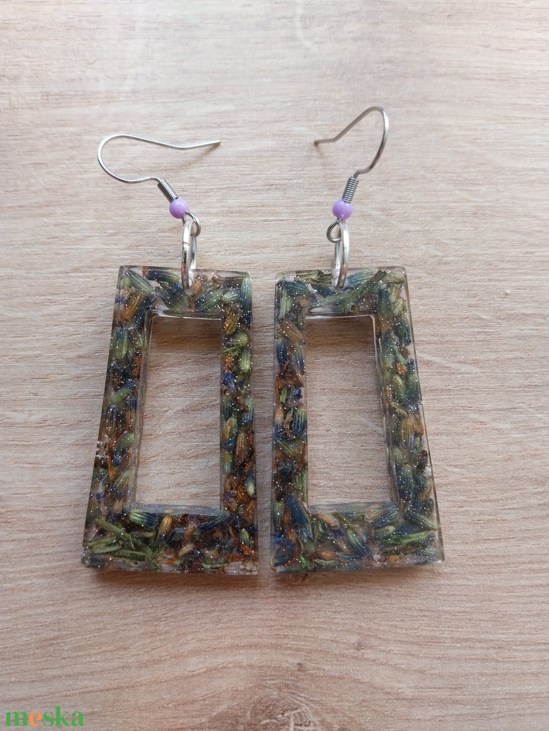 Levendulás műgyanta fülbevaló - Növényi Talizmánok Kollekció - ékszer - fülbevaló - lógó fülbevaló - Meska.hu