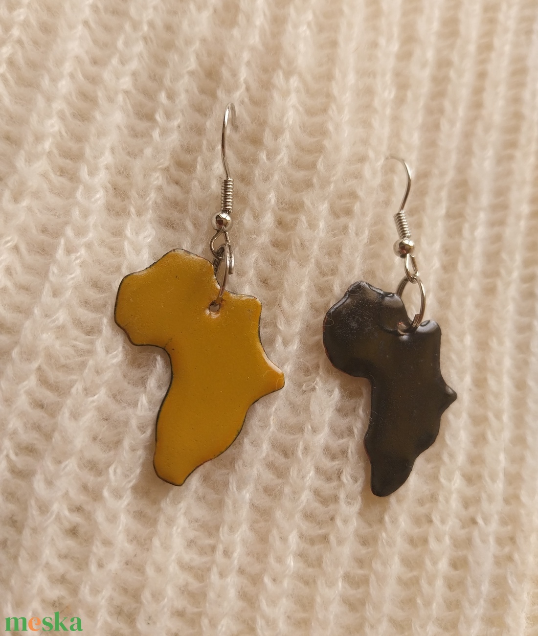 Felemás Afrika Tűzzománc Fülbevaló - ékszer - fülbevaló - lógó fülbevaló - Meska.hu
